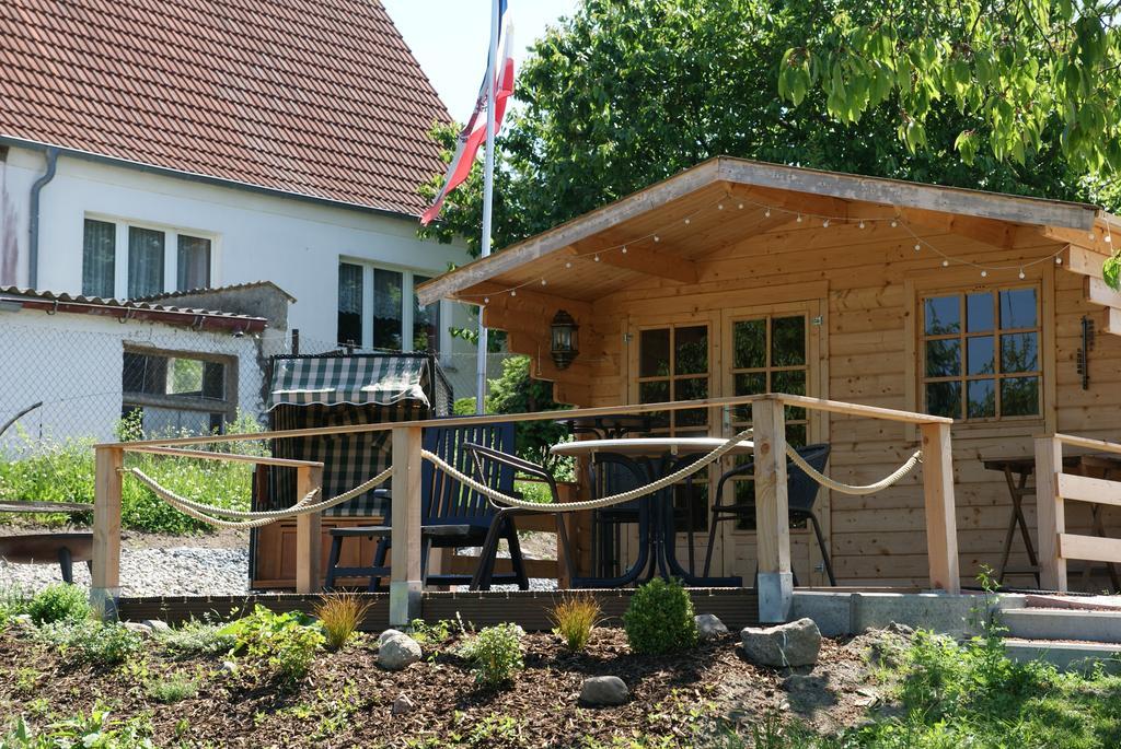 Ferienwohnungen Am Kleinen See Bergen Auf Rugen Exterior foto